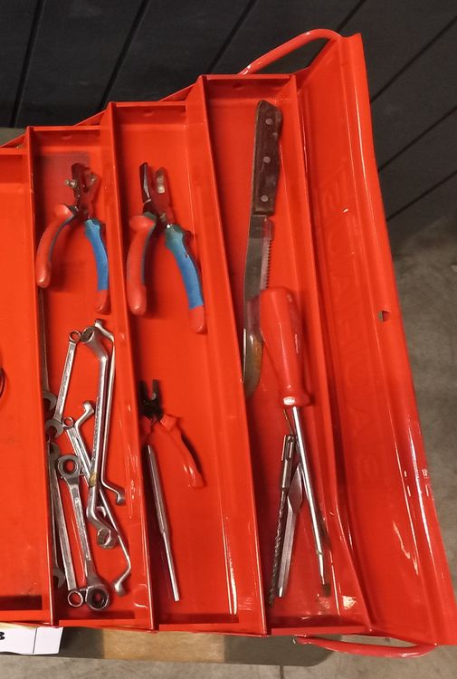 Werkzeugkiste Bauhaus + Werkzeug Liq Räumung Lot083’ ab 1. Kaufen