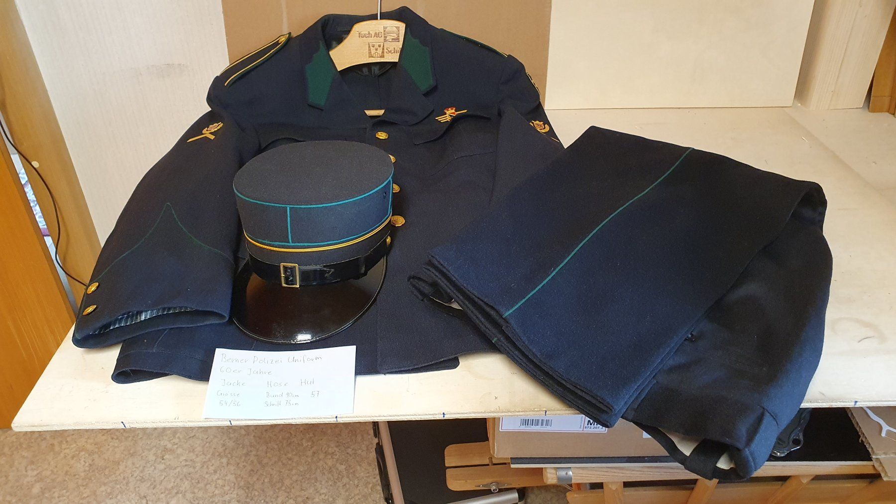 Uniformi: Berner Polizeiuniform aus den 60er Jahren – Usato da Richigen venduto da Auerhahn11
