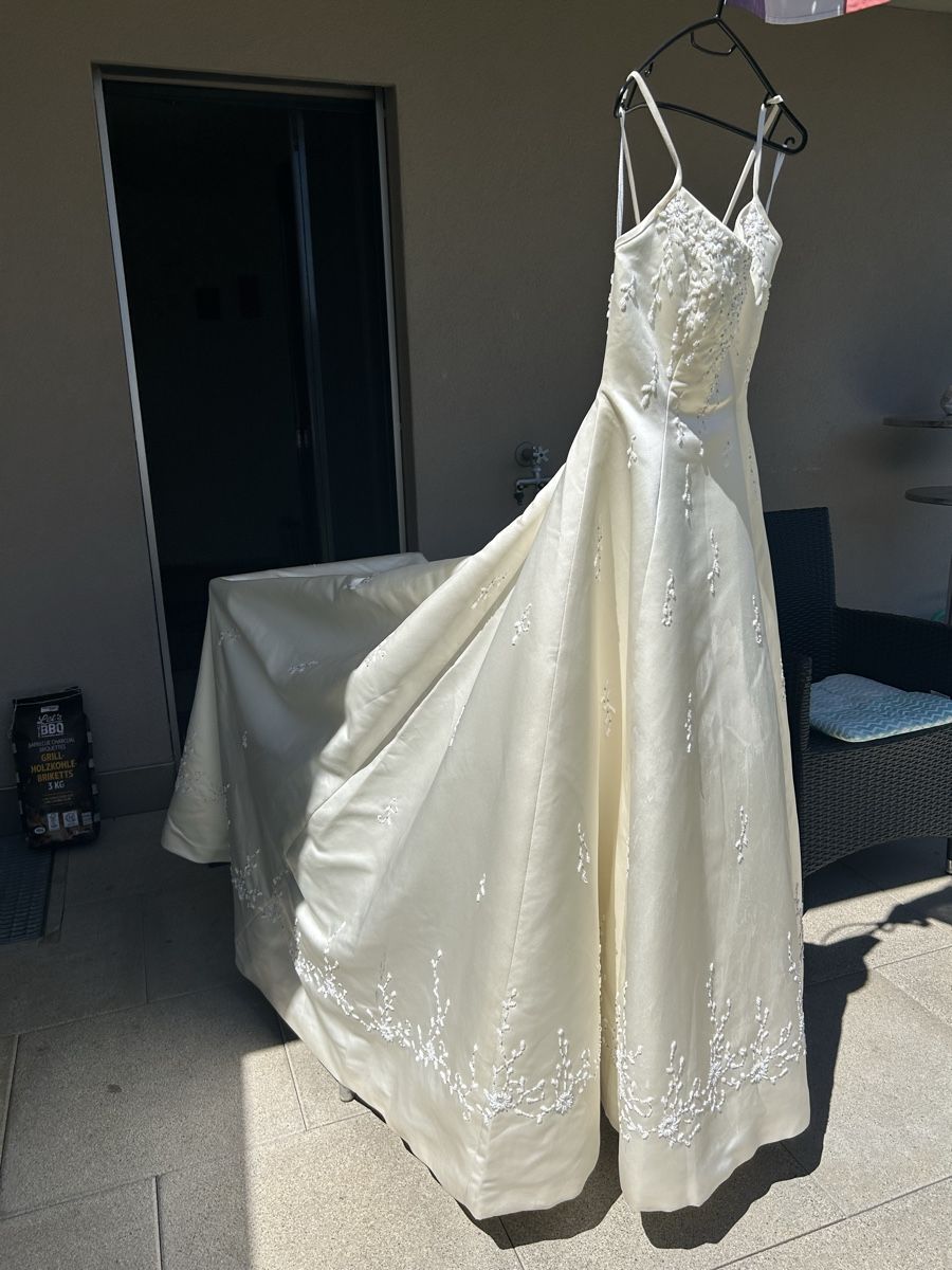 Kleider: Hochzeitskleid – Neu (gemäss Beschreibung) aus Wynau von eclub 2
