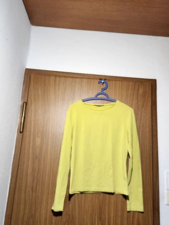 T-shirt l Weekend Max Mara jaune manches longues taille S