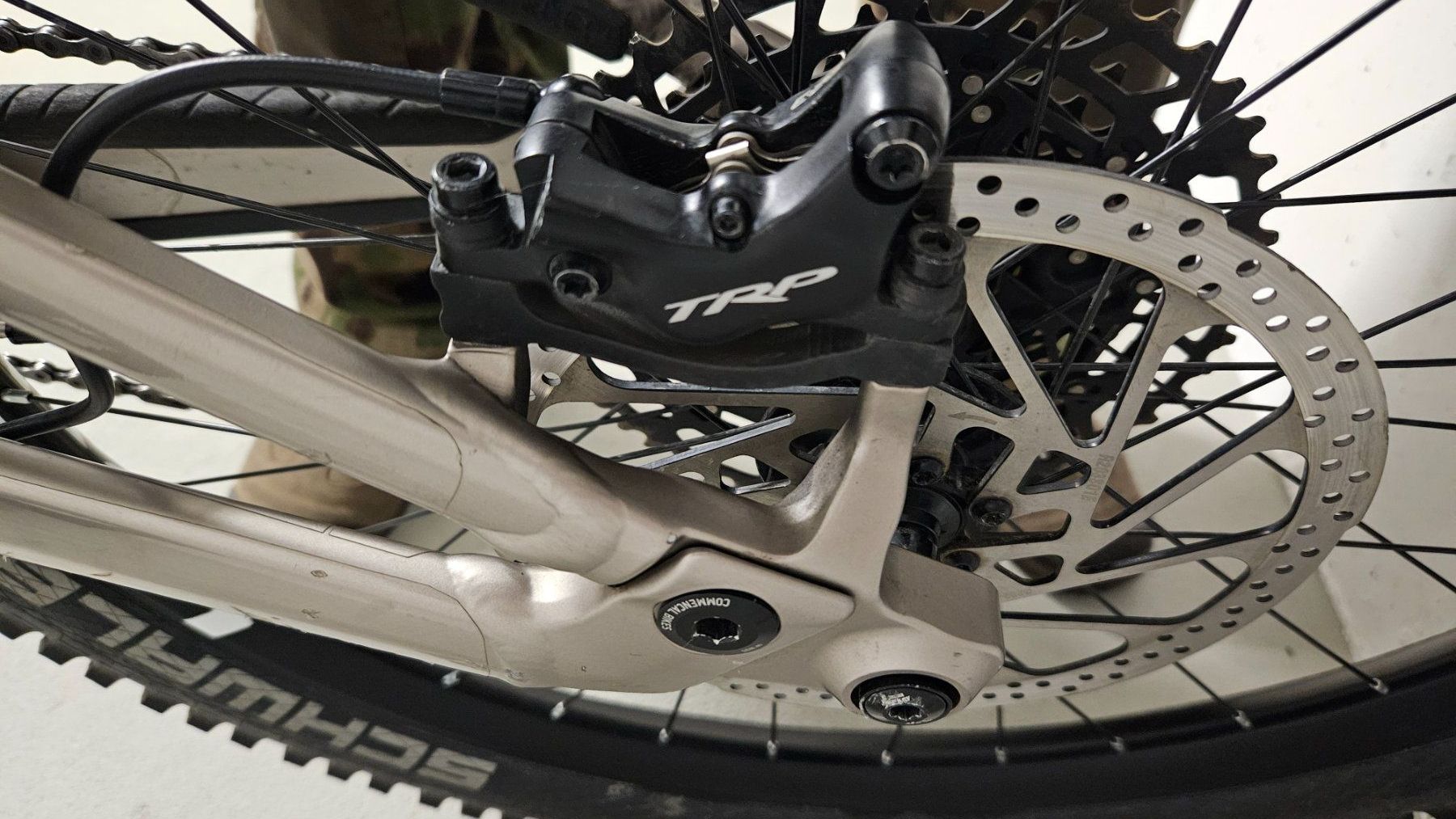 Commencal Biciclette: COMMENCAL CLASH XS JUNIOR Enduro-Downhill – Usato da Neyruz FR venduto da Philou6 5