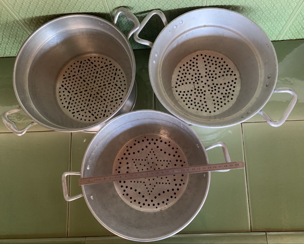 Cucine complete: Vintage Aluminium Sieb, 3 Stk. – Usato da Egg b. Zürich venduto da ohtannenbaum 1