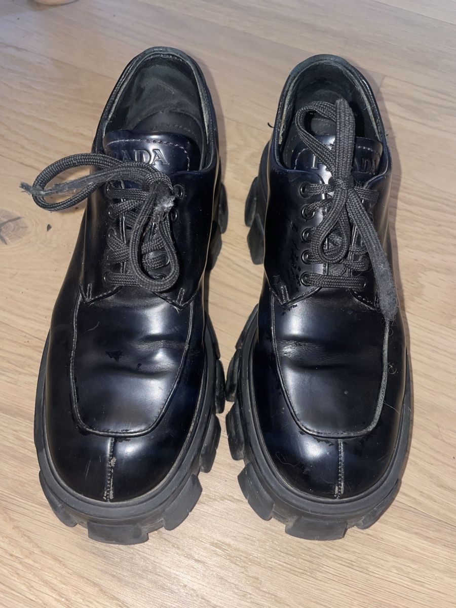 Prada Scarpe da donna: Prada Leather Derby’s – Usato da Ecublens VD venduto da Max_b5fw
