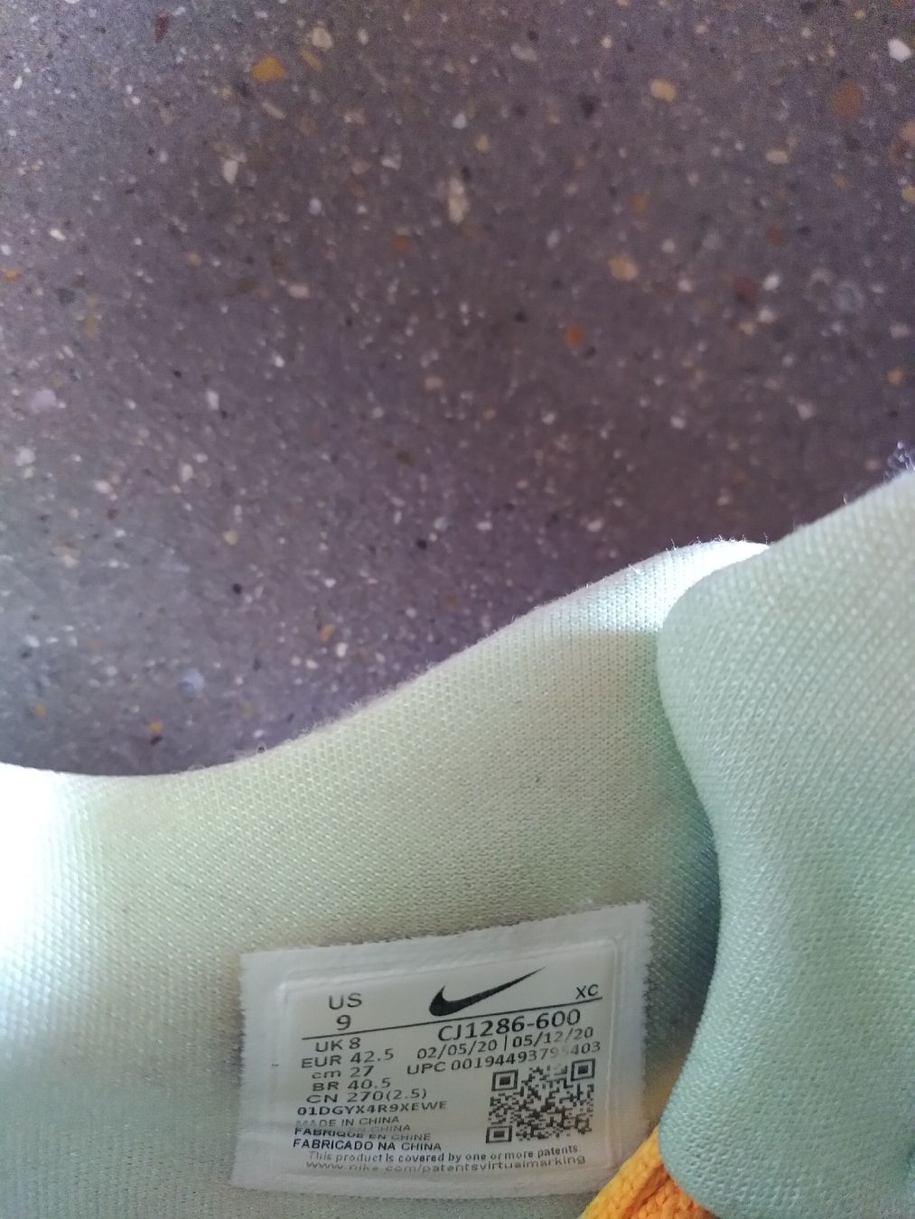 Nike Scarpe da uomo: Nike Kyrie Low 3 CJ1286-600 – Nuovo (secondo la descrizione) da Zürich venduto da aurelie.99 4