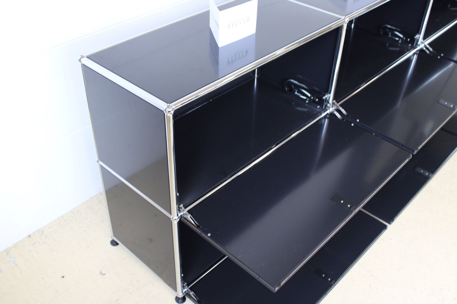 USM Cassettiere: USM Sideboard in Schwarz – Usato da Meinisberg venduto da atelier_TILIJA 4