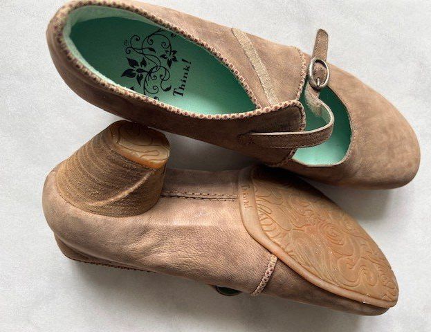 Think Damenschuhe: Ballerina von THINK Grösse 40, hellbraun – Gebraucht aus Münchenbuchsee von chre 2