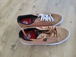 DC Schuhe Gr. 42 in Braun, Neu