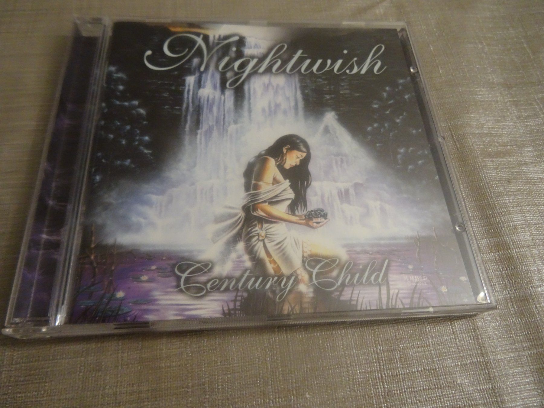 CD: Nightwish - Century Child CD – Usato da Olten venduto da Disc-Ausverkauf