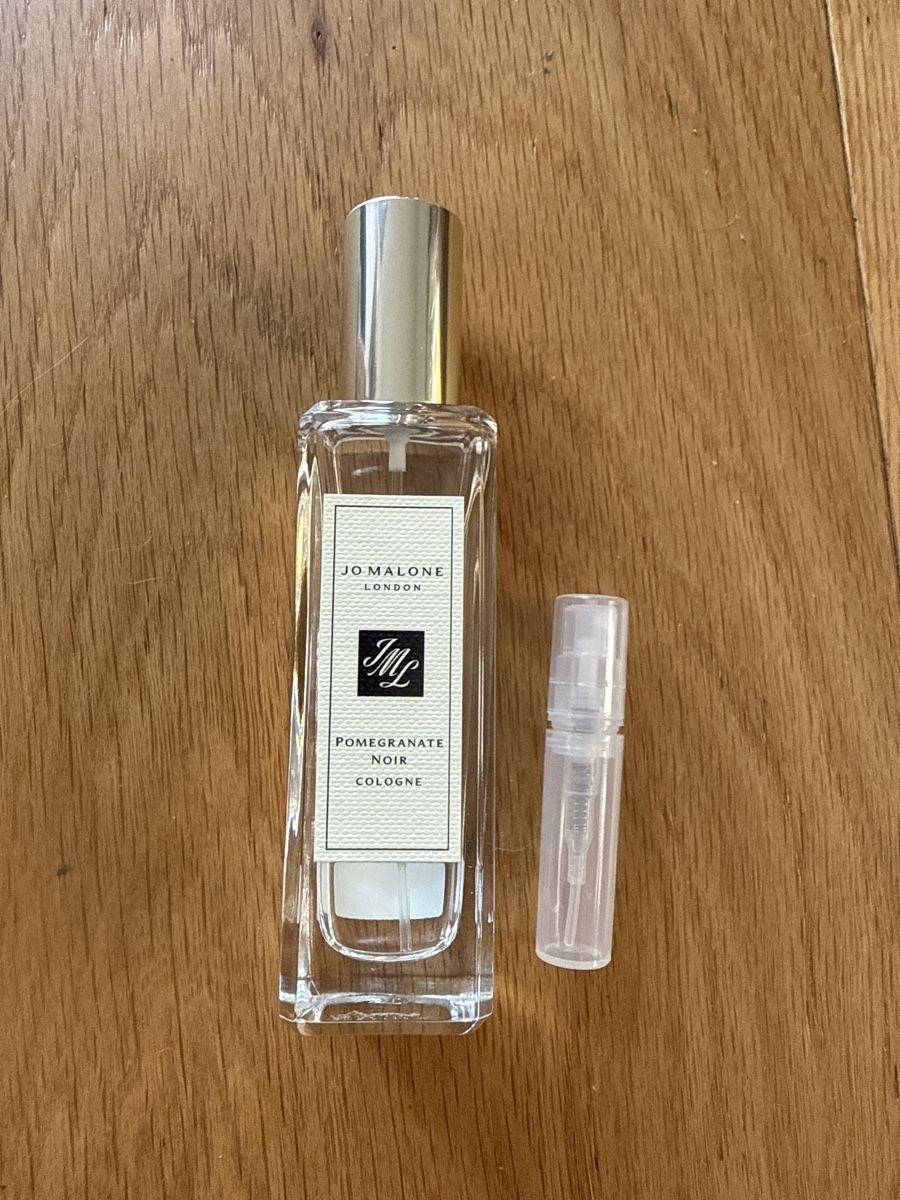 Jo Malone Profumi & Eau de Toilette: Jo Malone Pomegranate Noir Cologne, 2ml – Nuovo e nell'imballaggio originale da St-Gingolph venduto da Ynatka