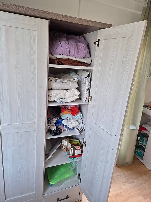 Armoires: Kinderkleiderschrank – D'occasion à Niedergösgen par Perunasalaatti 1