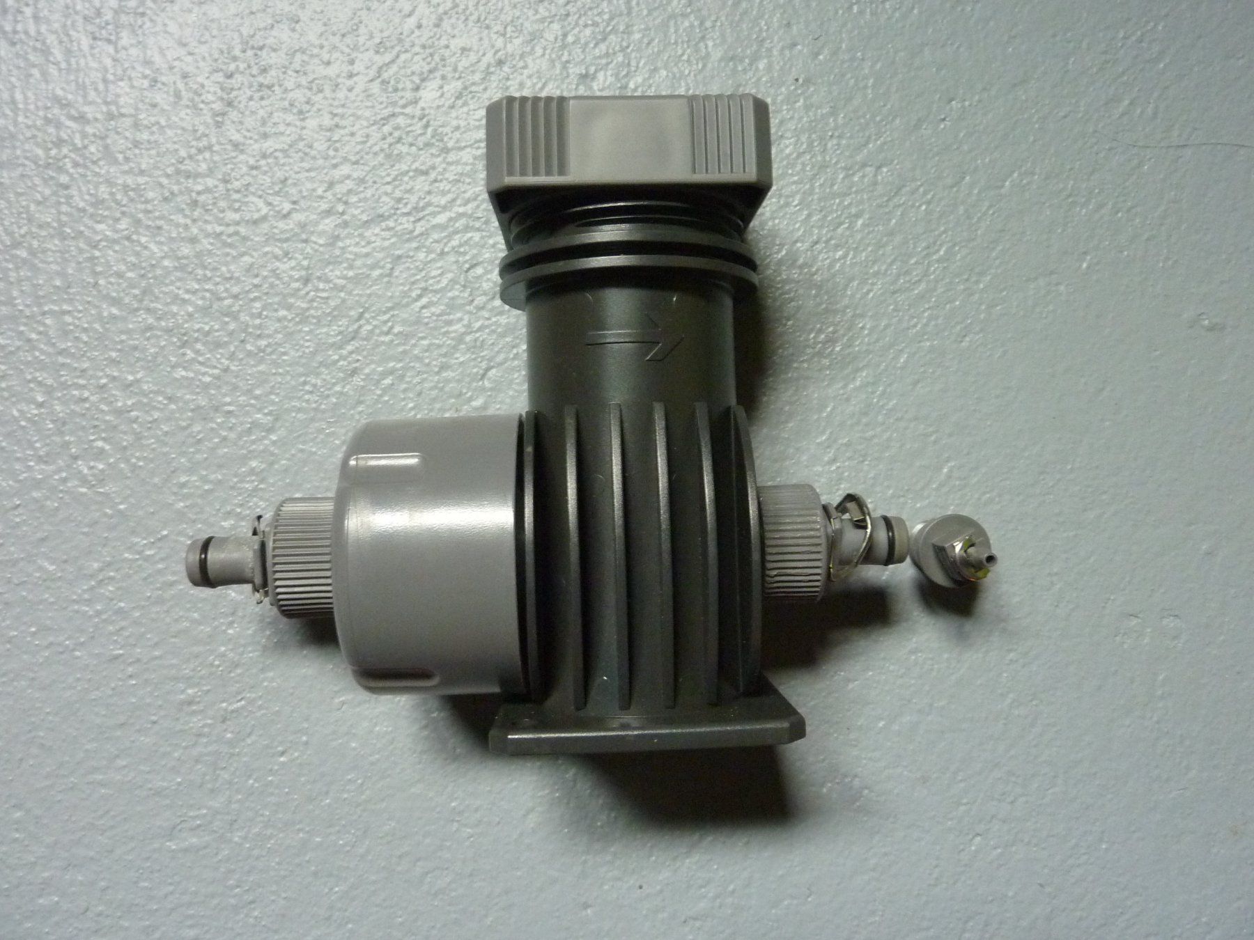 Gardena Tubi & Tubi flessibili: Gardena Micro-Drip-System - Bewässerung - Basisgerät 2000 – Nuovo (secondo la descrizione) da Auenstein venduto da Secop