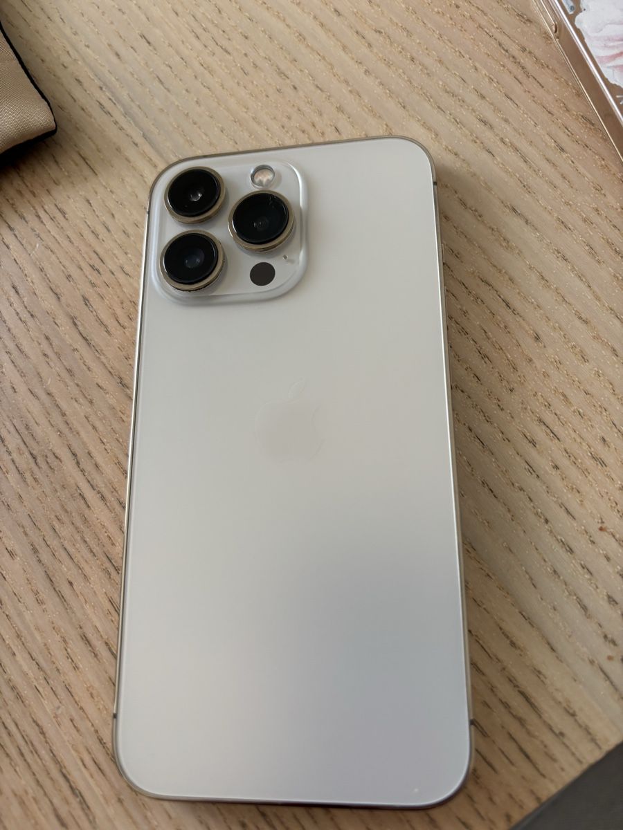 Apple Handys / Smartphones: Apple IPhone 13 Pro Gold mit Zubehör  – Gebraucht aus Unterägeri von angeljusti 1