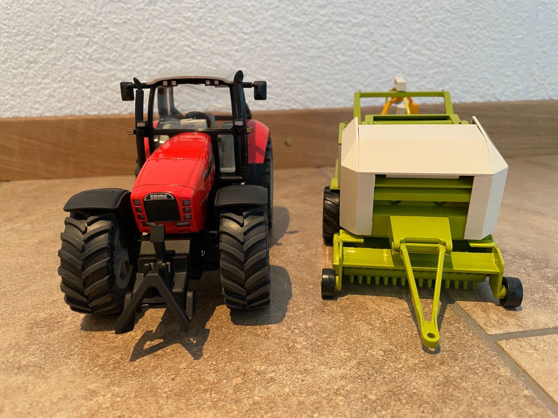 Same Trattori: SIKU Same Diamond 265 mit Claas Presse – Nuovo e nell'imballaggio originale da Kreuzlingen venduto da Stefan1150 1