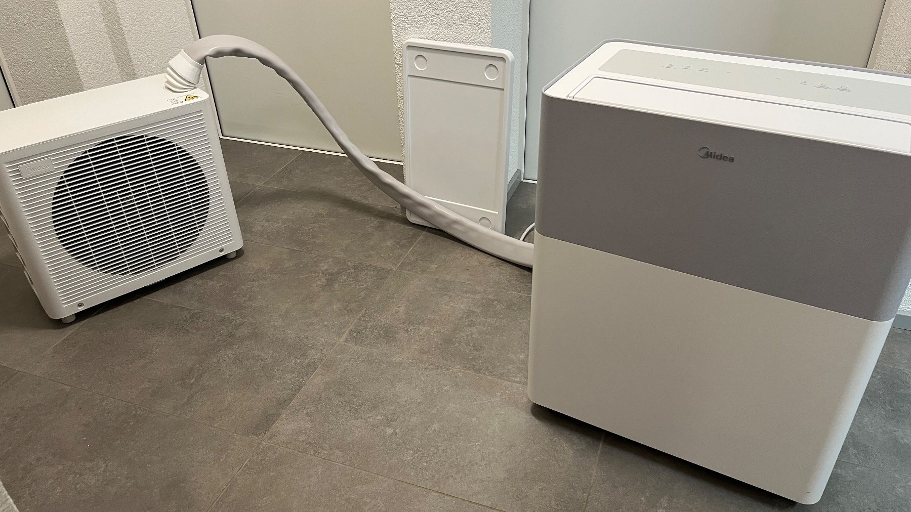 Midea Condizionatori: mobile Klimaanlage: Midea PortaSplit – Usato da Mühledorf SO venduto da ljs92 1