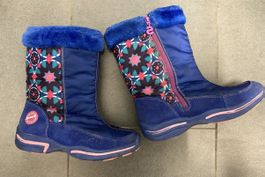 Wunderbare Winterstiefel Desigual blau gemustert Gr. 33