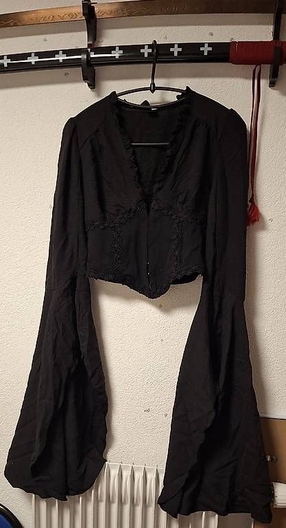 Pulls & Sweat-shirts: Pull dentelle noir – Neuf avec emballage d'origine à Martigny par Pict6