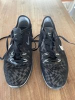 Nike Free Run 5.0 TR Fit 5 Black / Silver, Grösse 40