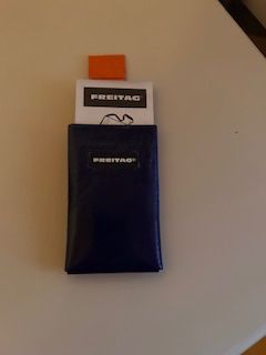 Freitag Kartenetui blau/orange