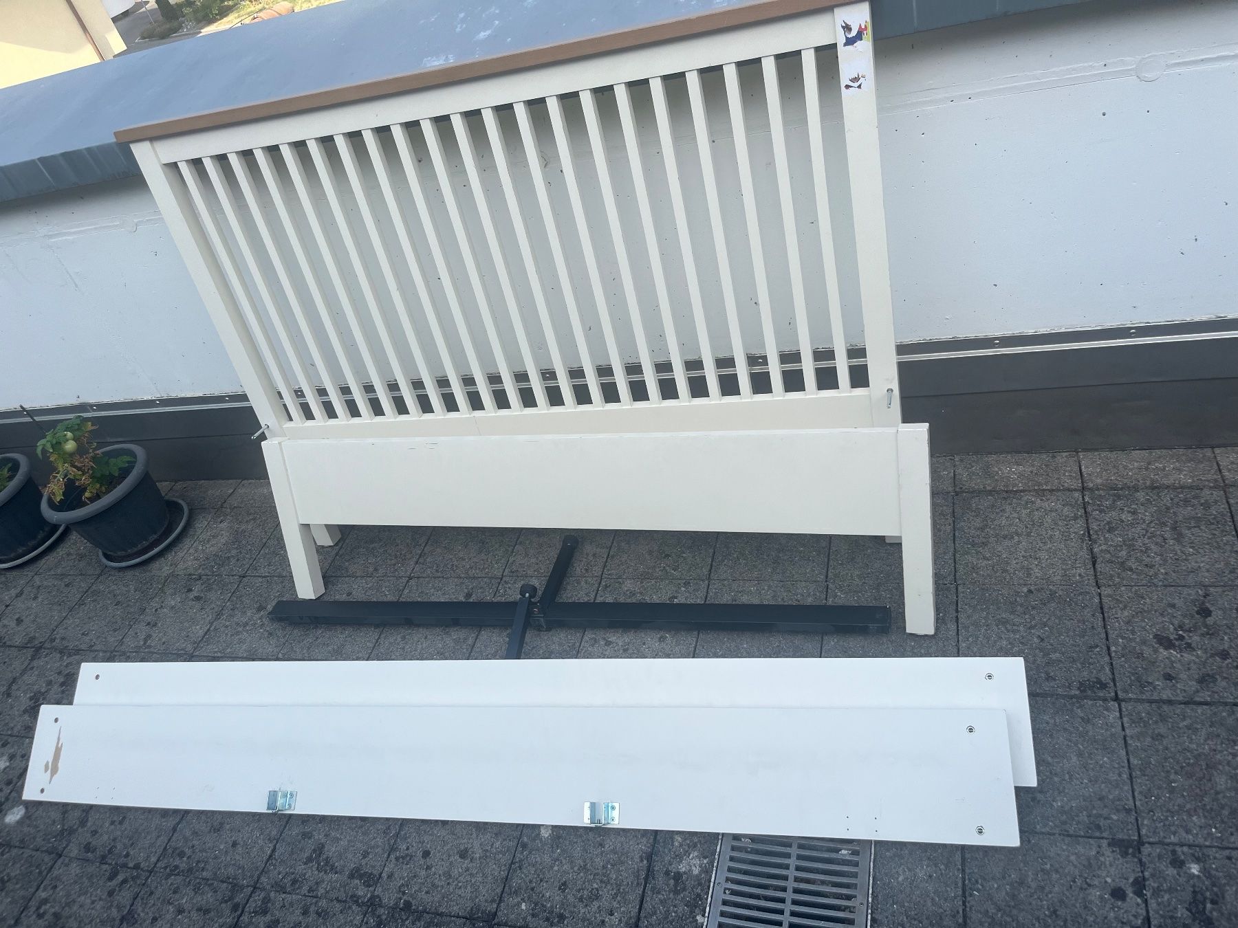 Ikea Betten: Bett Weiss Holz 200x140cm – Gebraucht aus Wattenwil von gugeler