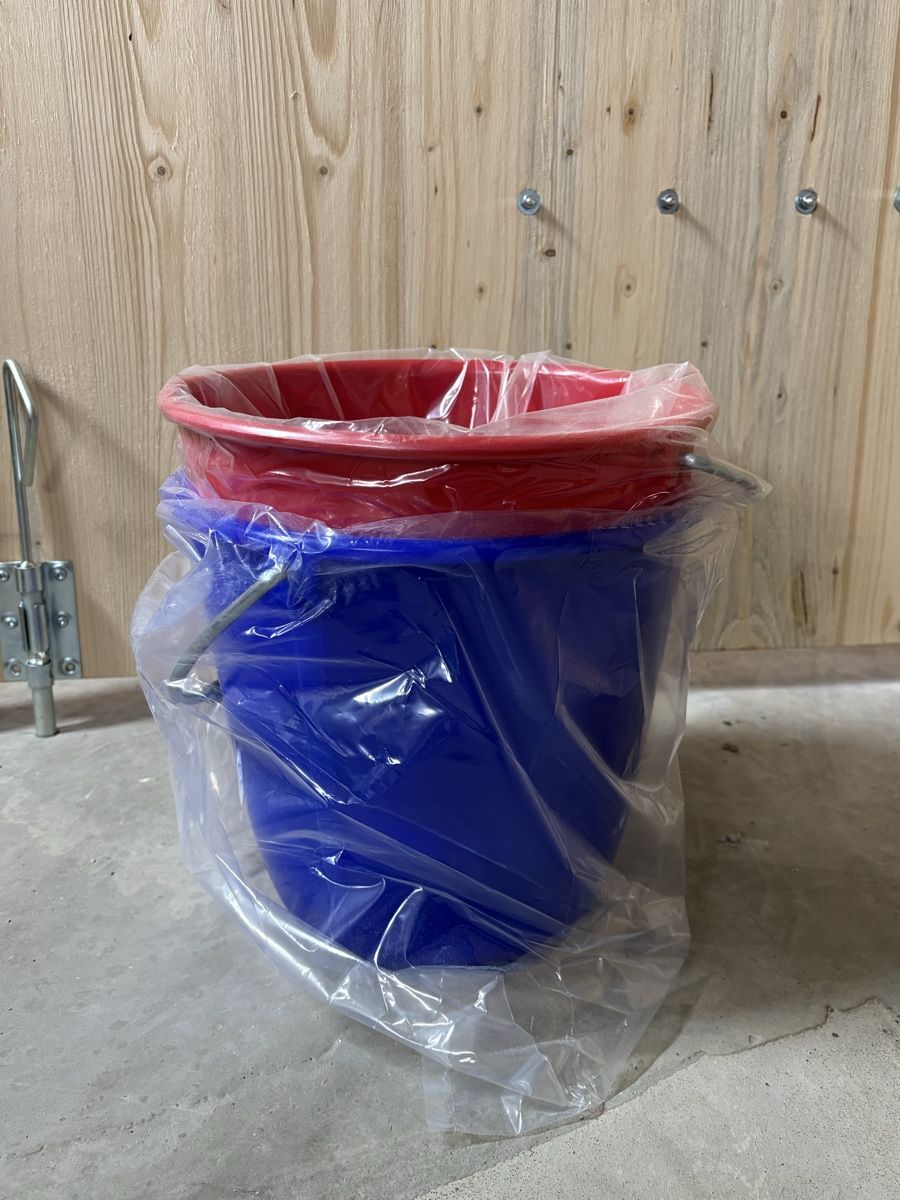 Autres articles pour la maison: 2 Eimer – Neuf avec emballage d'origine à Flums par mic_p28w