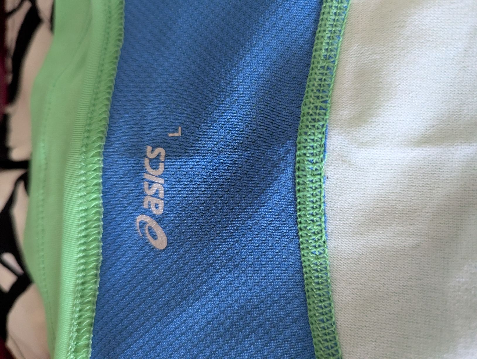 Top: Asics L – Nuovo (secondo la descrizione) da Bettlach venduto da Costmiri 2