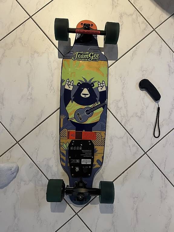 Skateboards: Elektro Skateboard – D'occasion à tuggen par jeenyus