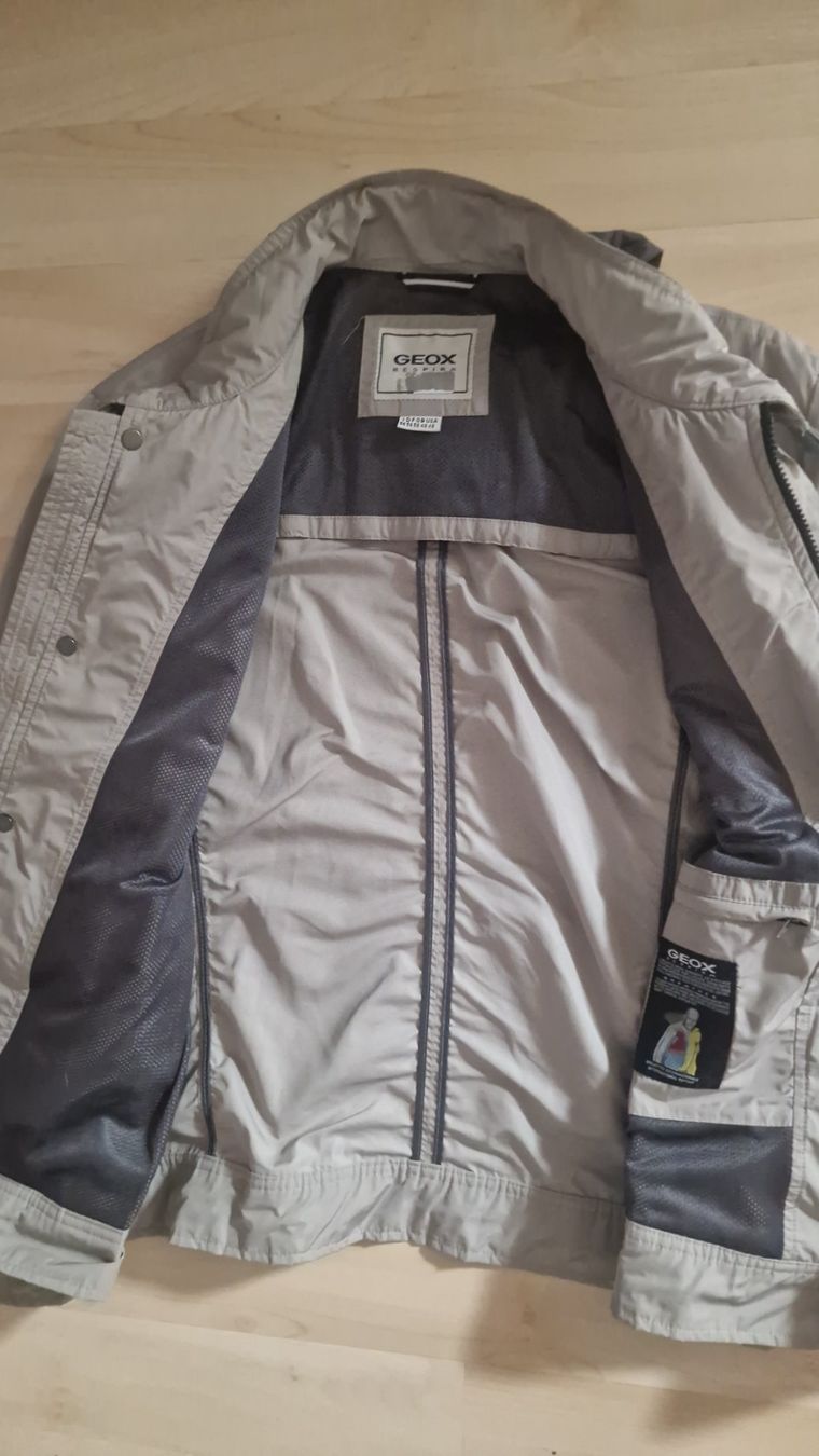 Geox Giacche: GEOX Freizeit-Übergangsjacke gr56/XL – Usato da Winterthur venduto da Mmondeo 2