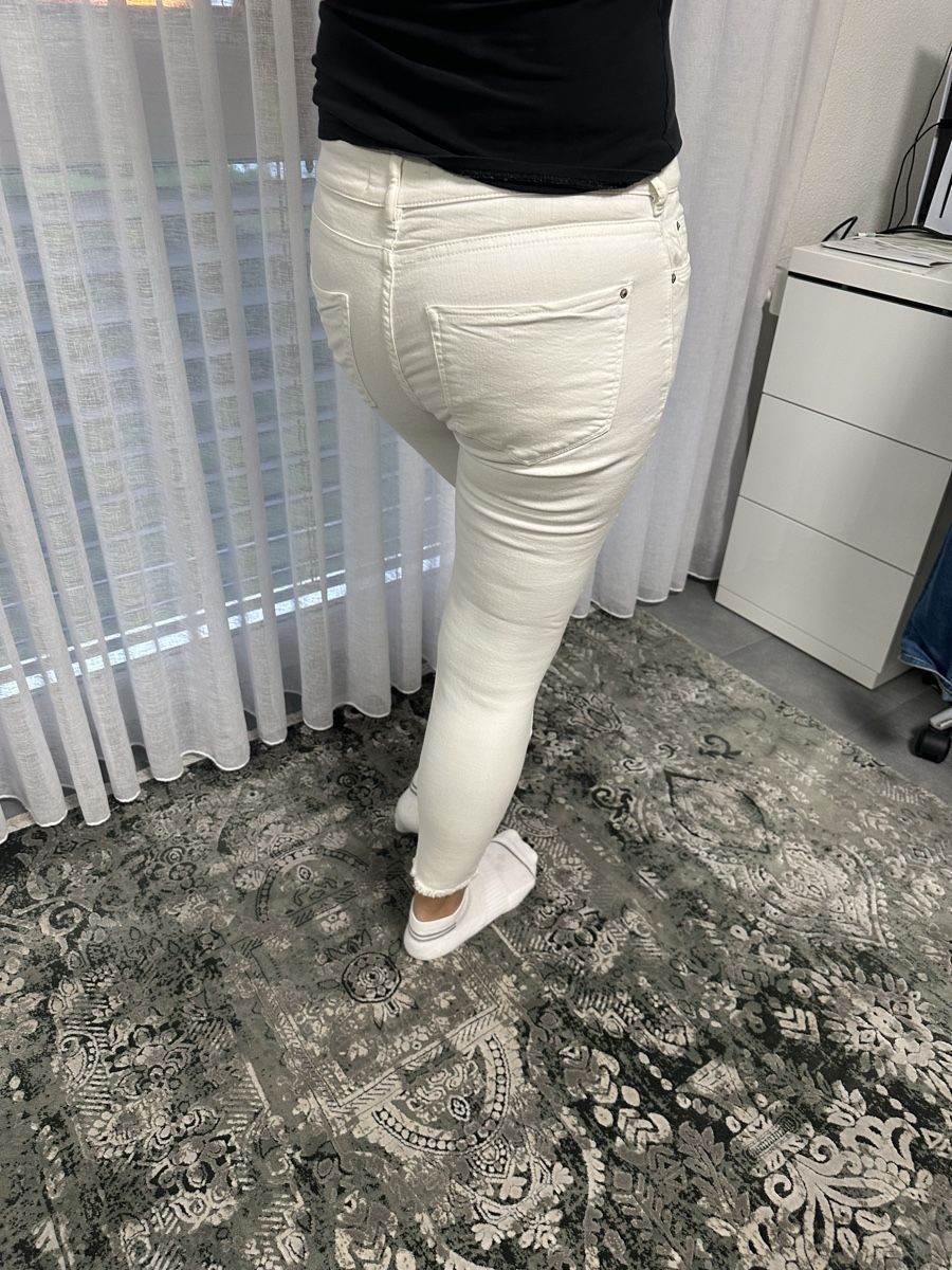 Mango Jeans: Mango Jeans, weiss, destroyed Look, Gr. 38 – Usato da Glattbrugg venduto da SMusic98 2