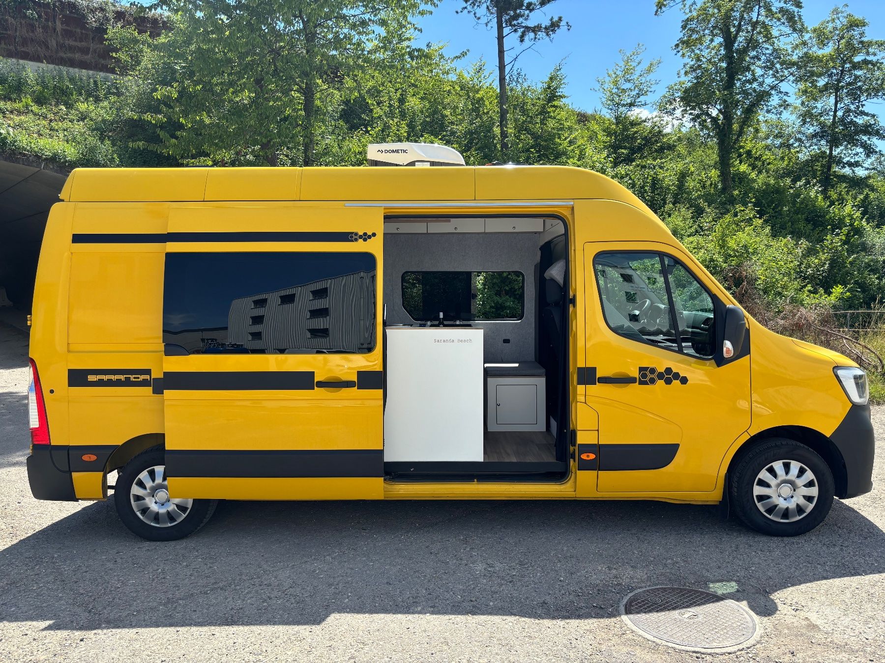Renault Veicoli da campeggio: Renault Master Saranda Beach Camper Wohnmobil – Usato da Winterthur venduto da CamperBau
