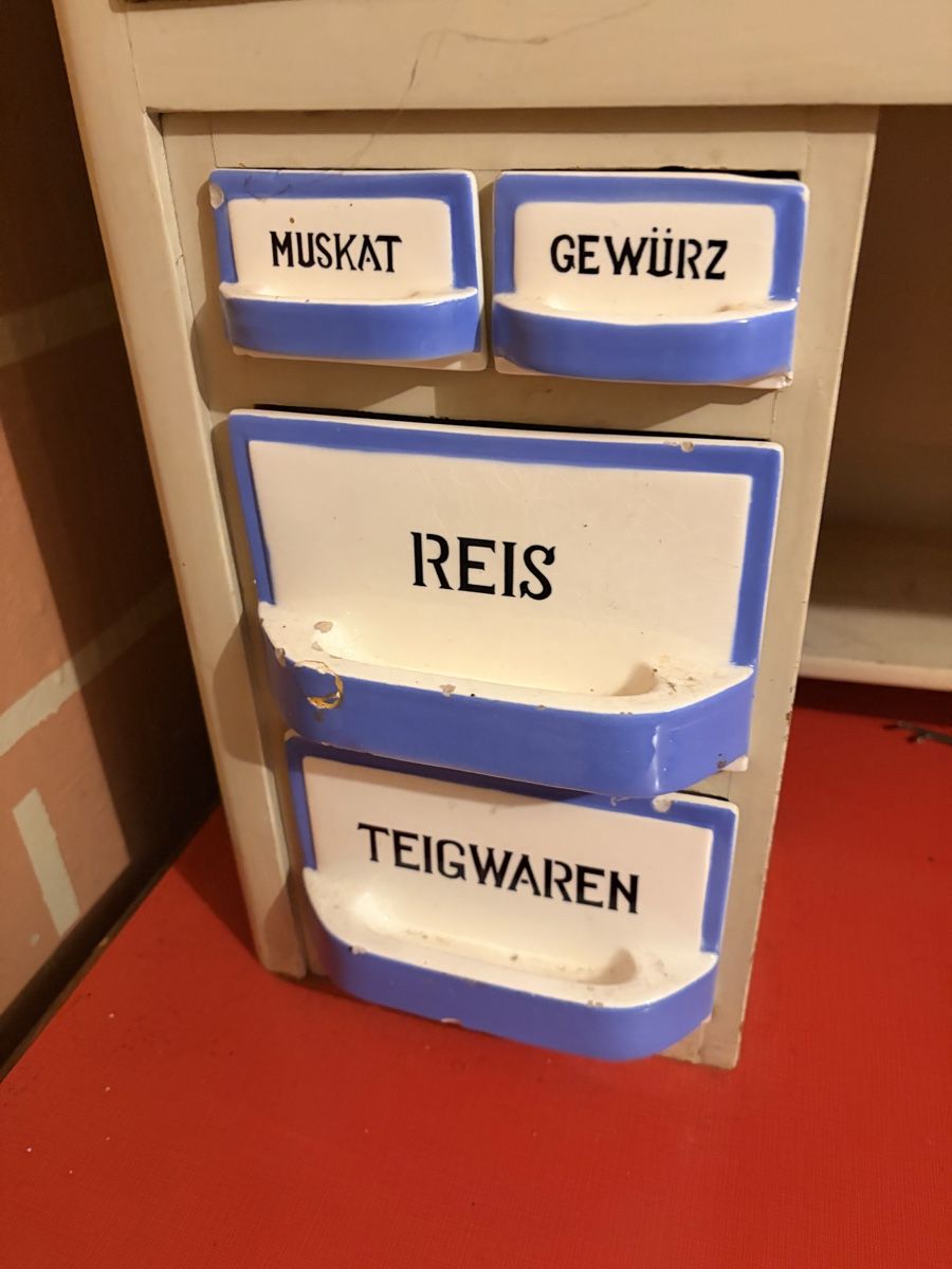 Credenze: Retro Küchenbuffet vintage – Difettoso da Pratteln venduto da Mar.La.Ma 5