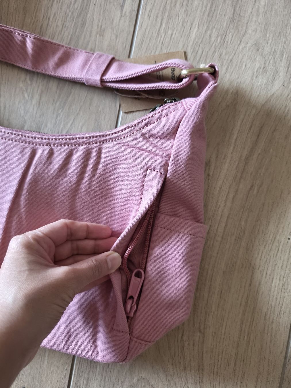 Borse da donna: Brand New Handbag – Nuovo e nell'imballaggio originale da Le Locle venduto da vri_c59x 1