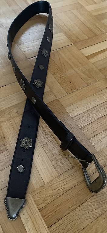 Cinture: Original Escada, Ledergürtel mit Nieten – Usato da Zürich venduto da Rotgruen 3