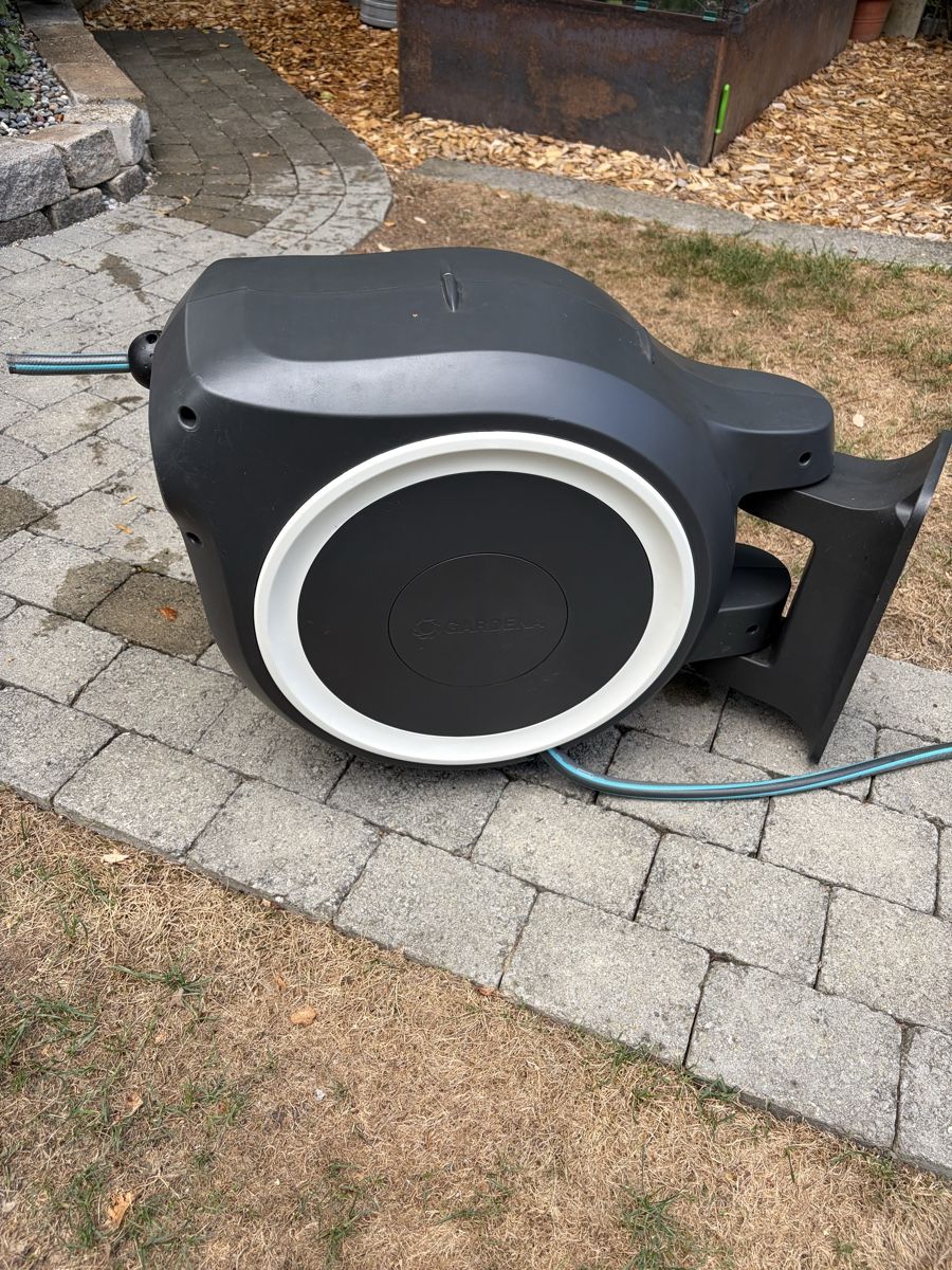 Gardena Tuyaux & tubes: Gardena Schlauchbox 25m – D'occasion à Bätterkinden par topscorer_10 2