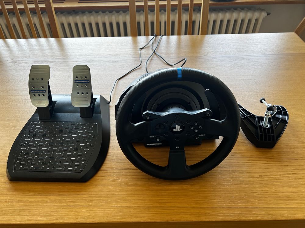 Thrustmaster T300 RS (PS5, PS4, PC), neuwertig (Neu (gemäss ...