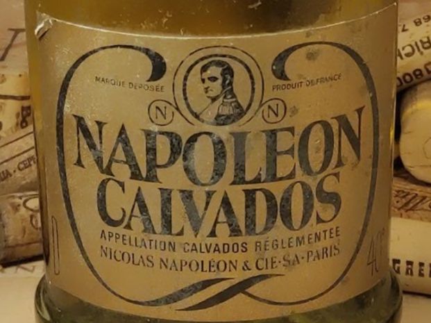 Bevande alcoliche: Calvados Napoleon – Nuovo (secondo la descrizione) da Büsserach venduto da Vintage-vins