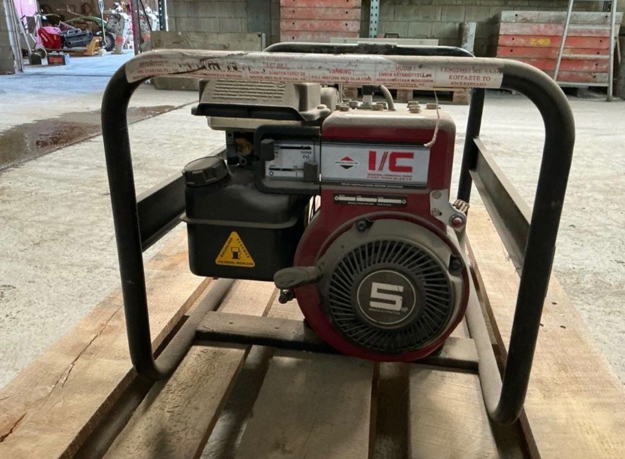 Stromgeneratoren: L‘Europ E2300 Generator – Gebraucht aus Egg b. Zürich von SwissTradingAgency 1