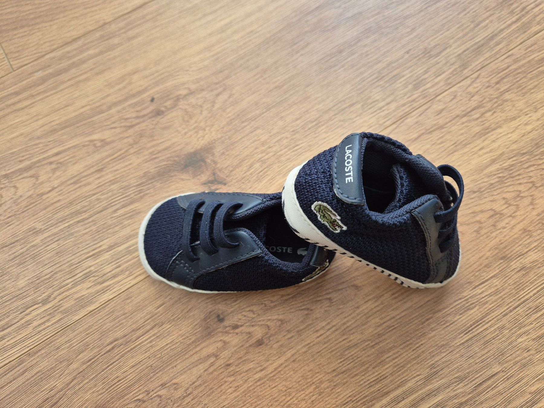 Lacoste Chaussures garçon: New Born Lacoste Schuhe – D'occasion à Andelfingen par Dumdidum 1