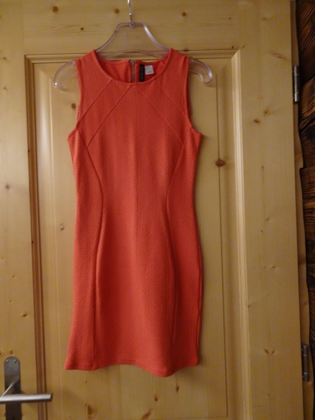H&M Vestiti: Mohnrotes Stretch - Kleid H&M Gr. XS - 260327 – Usato da Küssnacht am Rigi venduto da Good4Deckeli