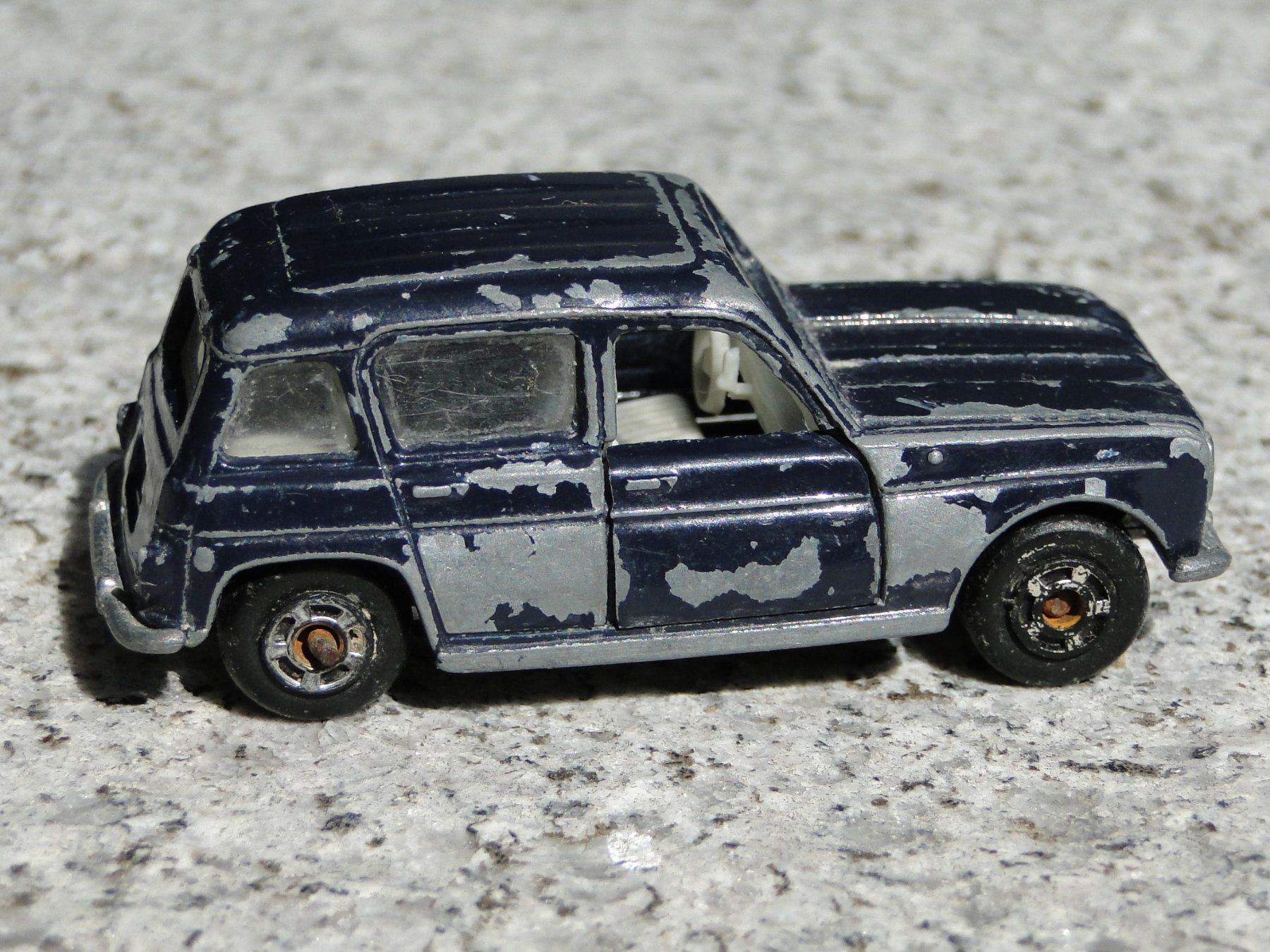 Renault Modellini d'auto: POLISTIL - Renault 4, Ref. RJ22, 1/55 – Usato da Killwangen venduto da cyrano56 3