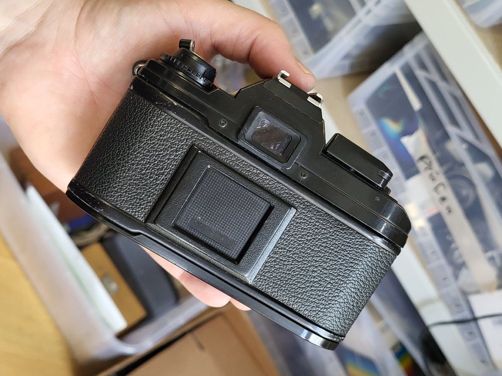 Nikon FG-20 Analoge Kamera (Usato) a Bern per CHF 39 – con 