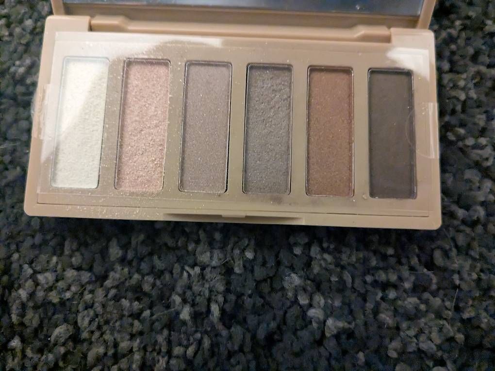 Make-up: Makeup – Usato da Gams venduto da sen_y2ml 1