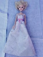 Barbie Prinzessin mit weissem Kleid