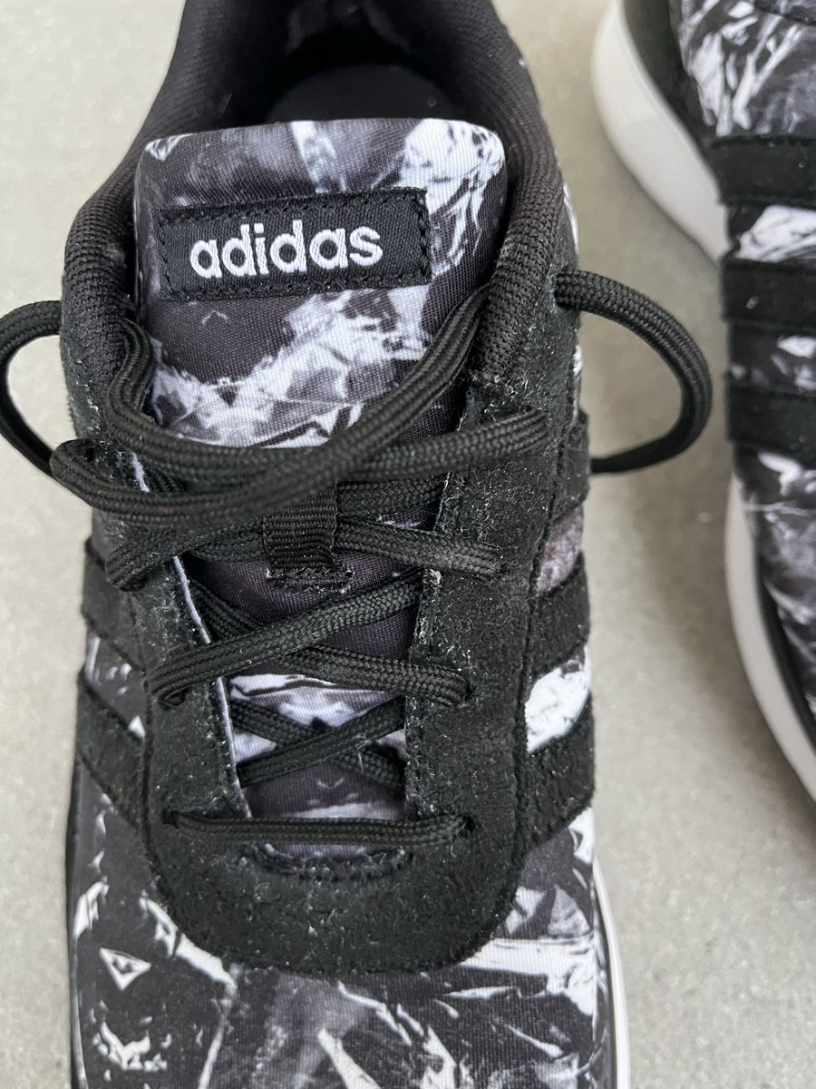 Scarpe da uomo: Chaussures Adidas – Usato da Lutry venduto da meg_pk9l