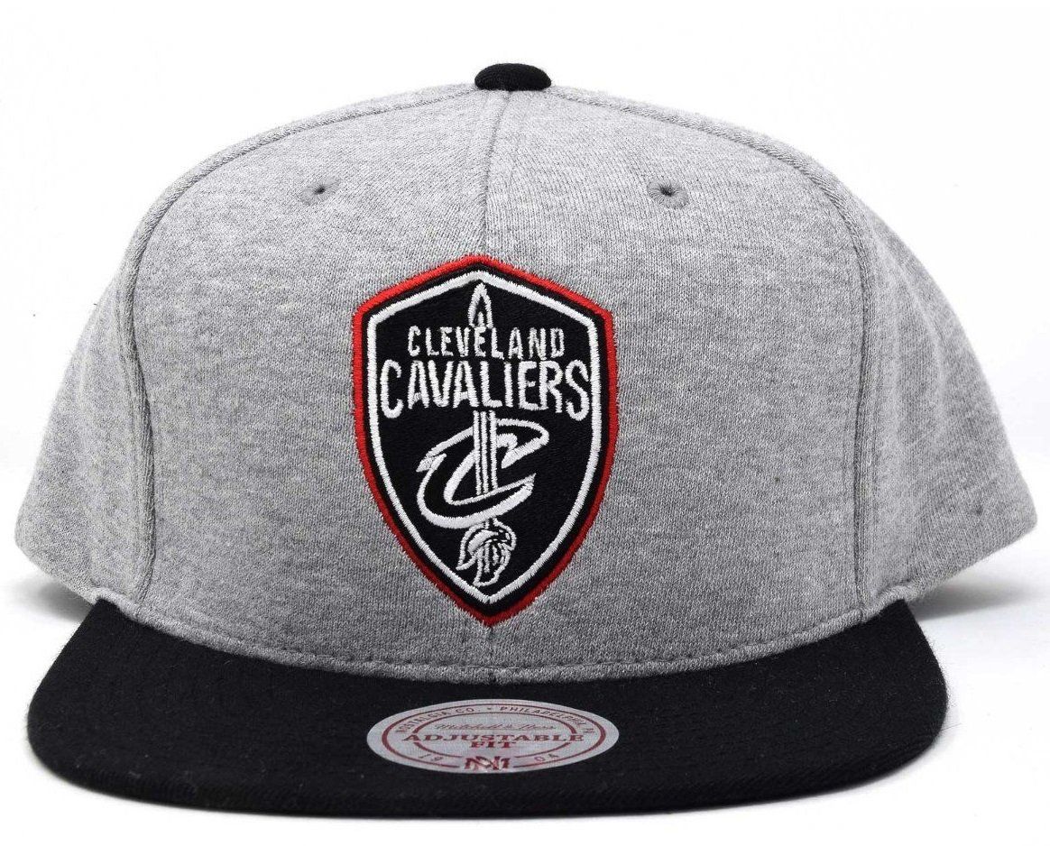 Mitchell & Ness Copricapi, berretti & cappellini: MITCHELL & NESS CLEVELAND CAVALIERS RED OUTLINE NBA Snapback – Nuovo e nell'imballaggio originale da Heimberg venduto da Buck89