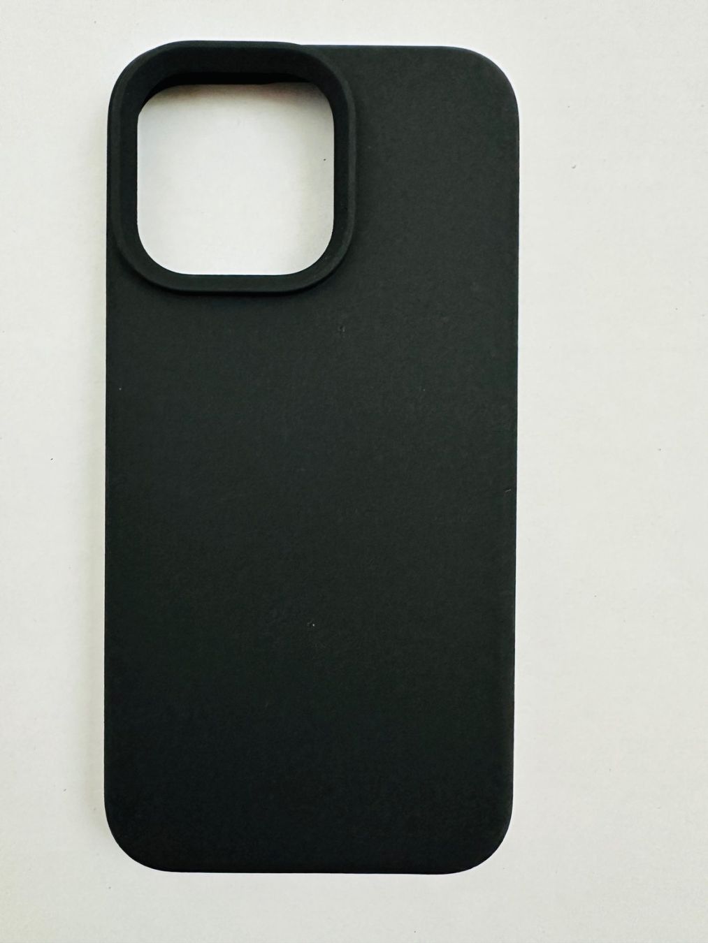 Cover & Protezioni schermo: Black, iPhone 15 PLUS, Liquid Silicone Phone Case – Nuovo e nell'imballaggio originale da Gattikon venduto da Sarahs_Schatzkammer 1