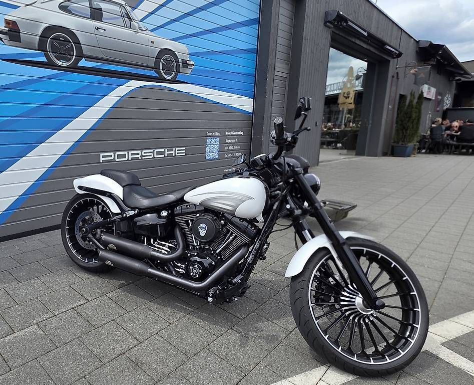 Harley-Davidson Cruisers: Harley Davidson FXSB Breakout 103 – D'occasion à Höri par asp_9zk9 1