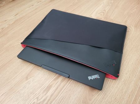 Lenovo ThinkPad Professional Schutzhülle (14 Zoll)