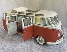Sunstar VW Bulli Bus T1 Camper 1/12 Modell 1962
