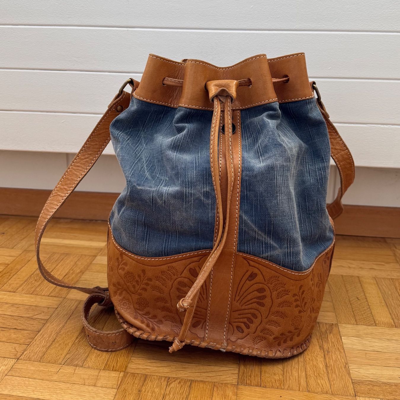 Pepe Jeans Taschen für Damen: Grosse Beuteltasche von Pepe Jeans – Gebraucht aus Thörigen von Jackyxxx