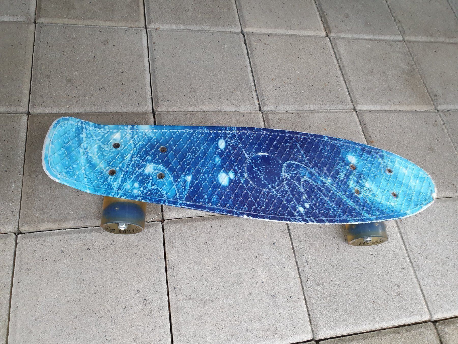 Skateboards: Skateboard King mit LED Rädern – Usato da Chur venduto da Mikymiki 4